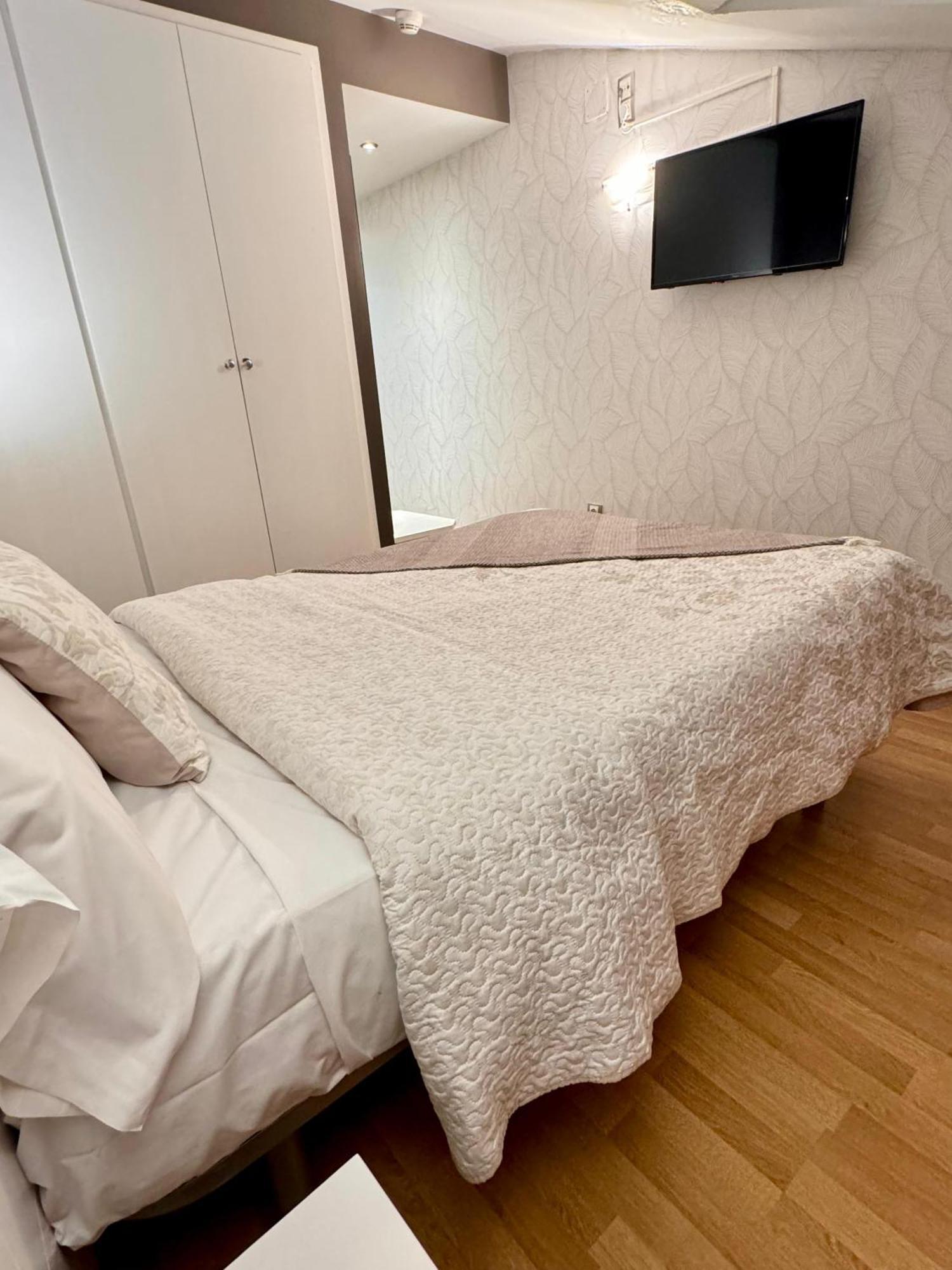 Hotel El Acebo جاكا المظهر الخارجي الصورة