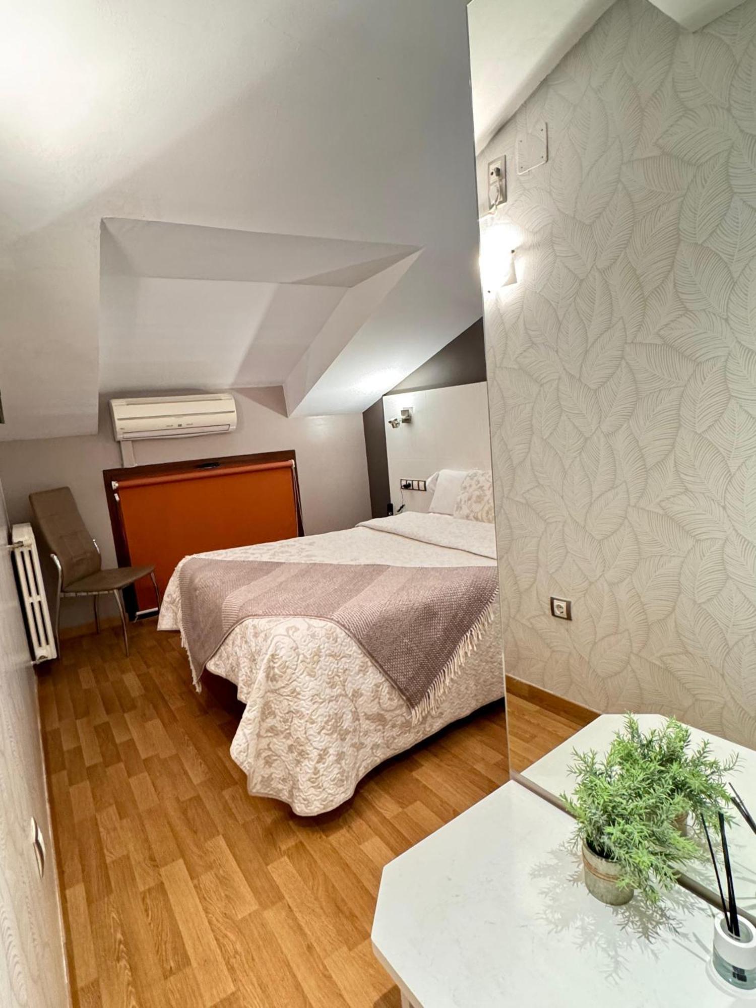 Hotel El Acebo جاكا المظهر الخارجي الصورة