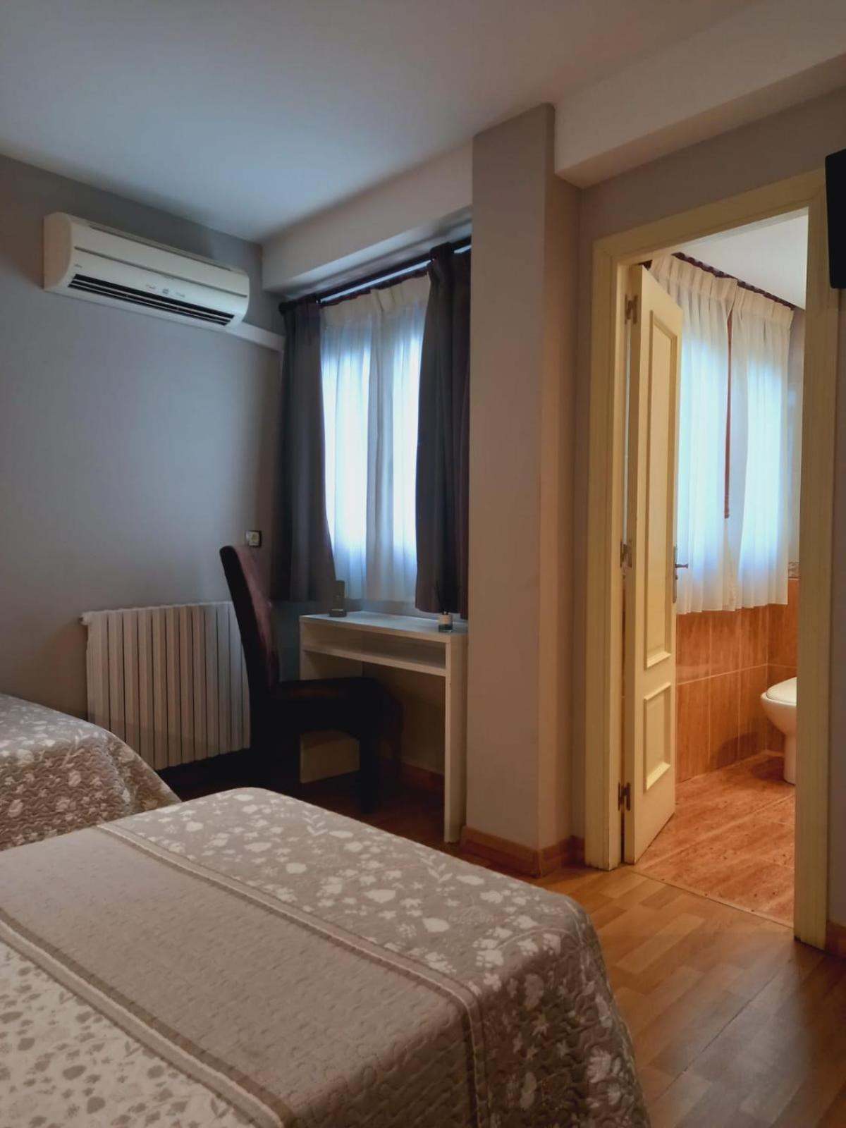 Hotel El Acebo جاكا المظهر الخارجي الصورة