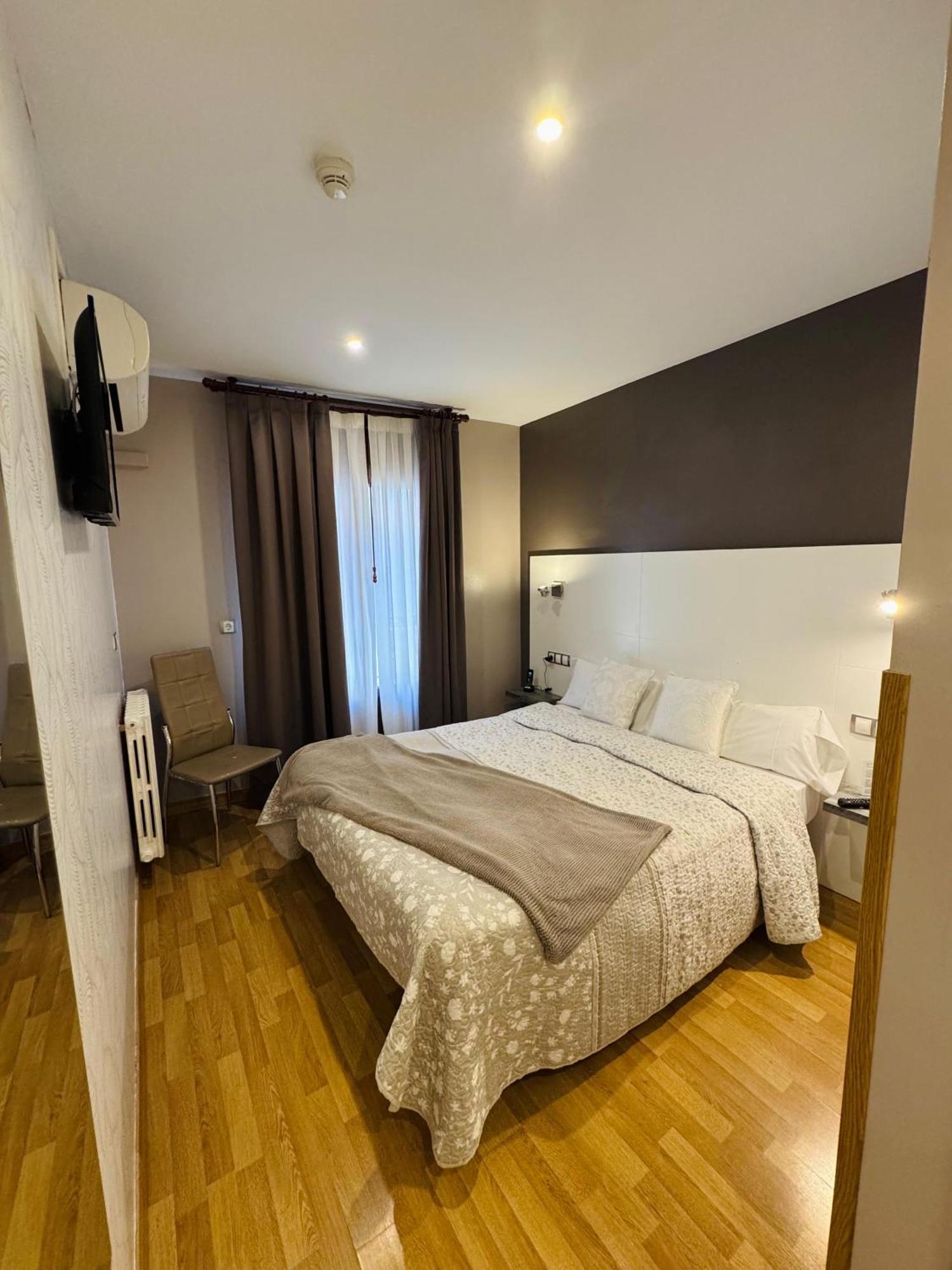 Hotel El Acebo جاكا المظهر الخارجي الصورة