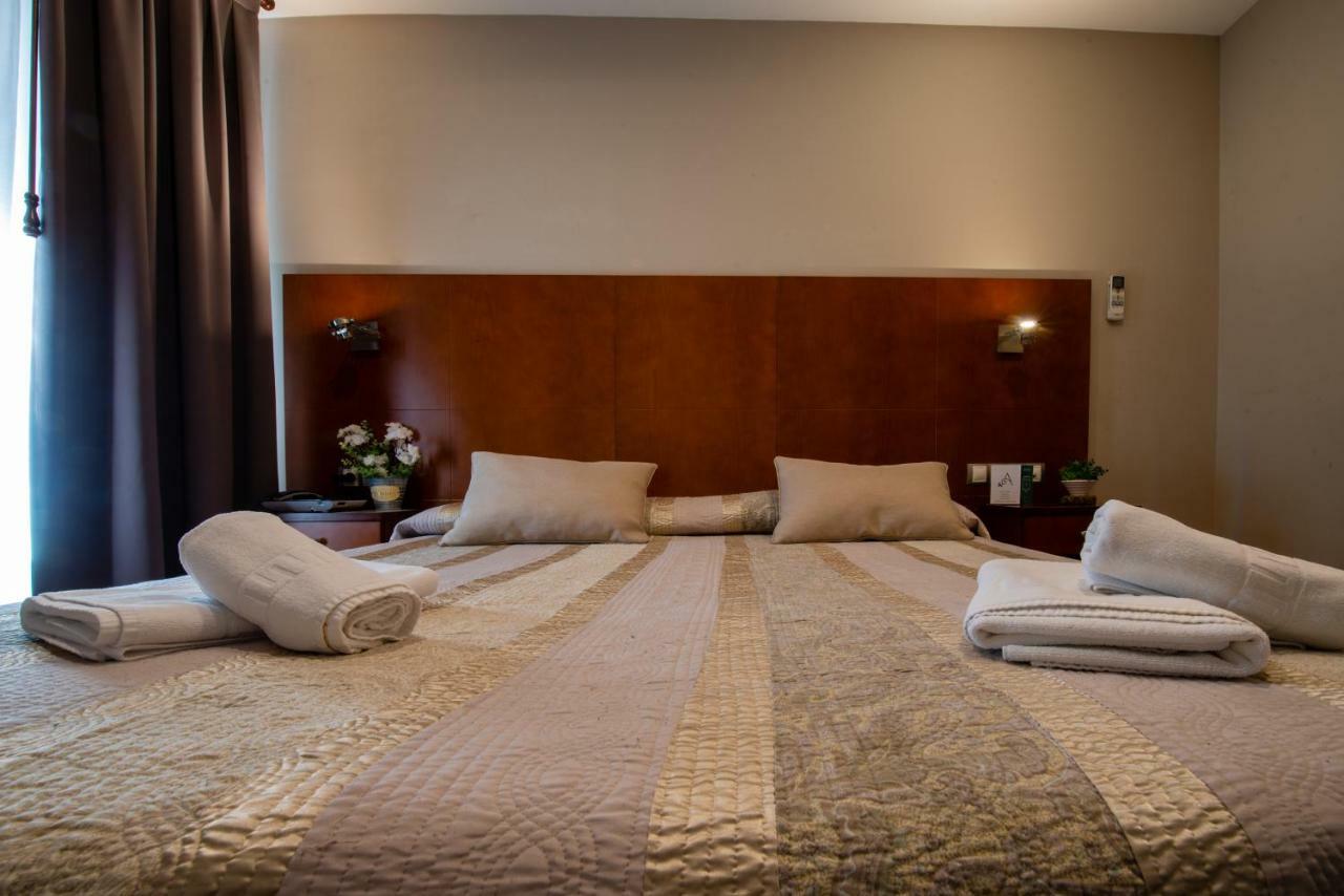 Hotel El Acebo جاكا المظهر الخارجي الصورة